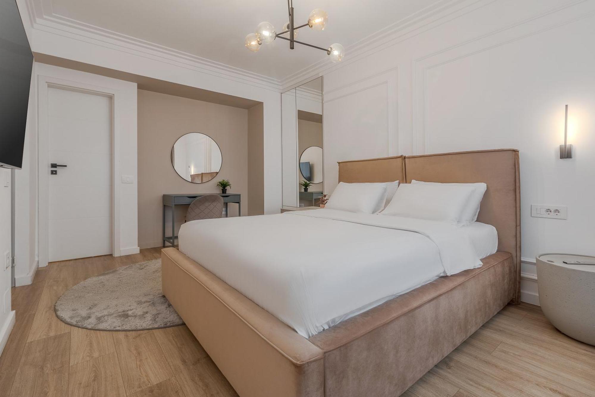 Modern Muse Apartment Nagyvárad Kültér fotó